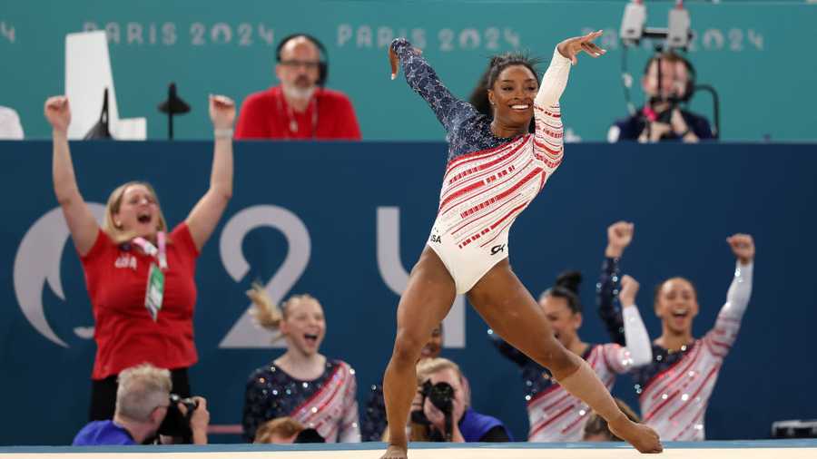 Artistic Gymnastics - Olympic Games Paris 2024: Day 4 PARIS, FRANCE - JULY 30: Simone Biles of Team United States reacts after competing in the floor exercise during the Artistic Gymnastics Women's Team Final on day four of the Olympic Games Paris 2024 at Bercy Arena on July 30, 2024 in Paris, France. (Photo by Jamie Squire/Getty Images)