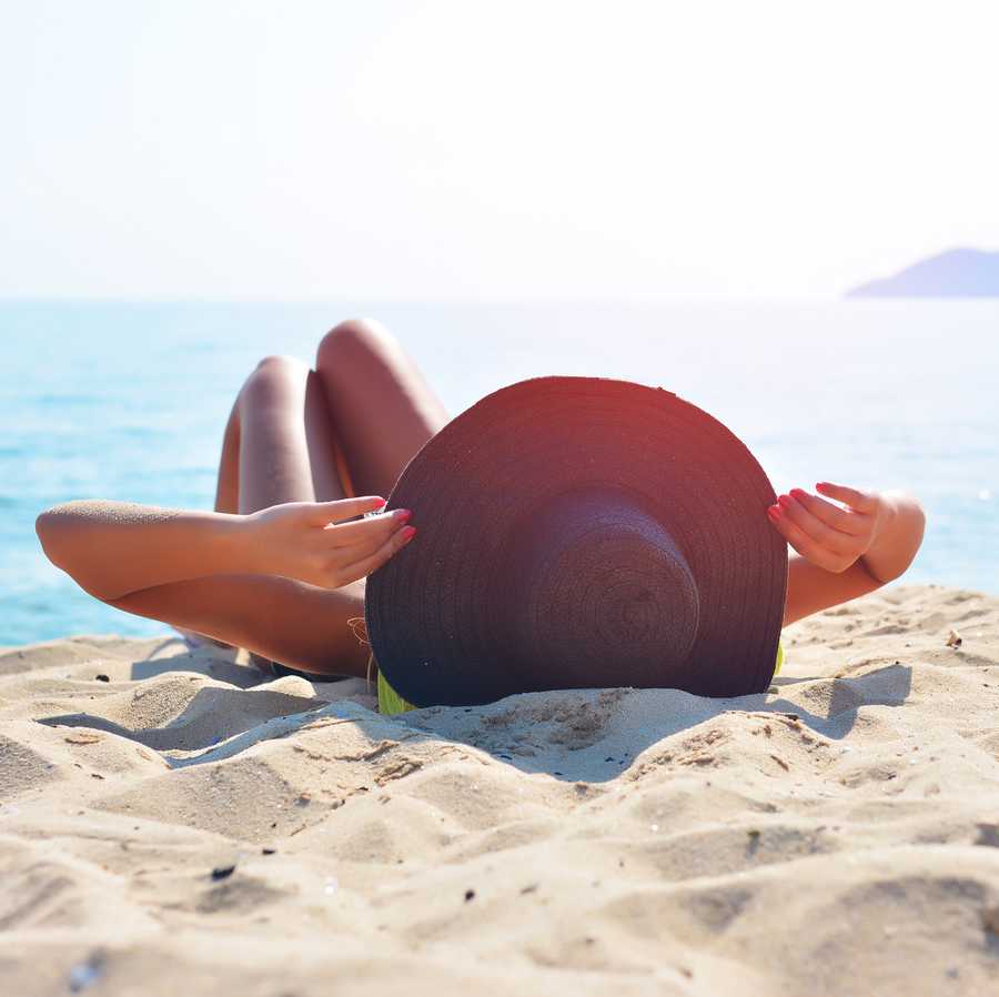 Relaxing and Sunbathing at Sun Relaxing and Sunbathing at Sun